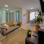 View 17, Modern, 5 min from Rafael Nuñez Airport