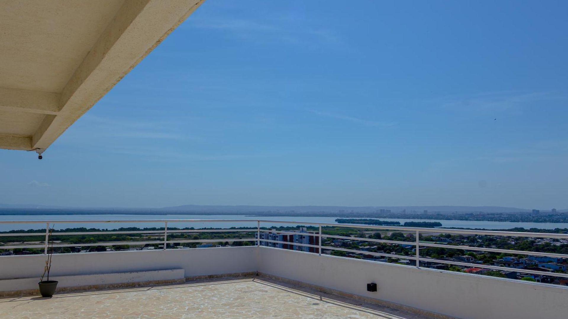 View 17, Modern, 5 Min From Rafael Nuñez Airport Cartagena