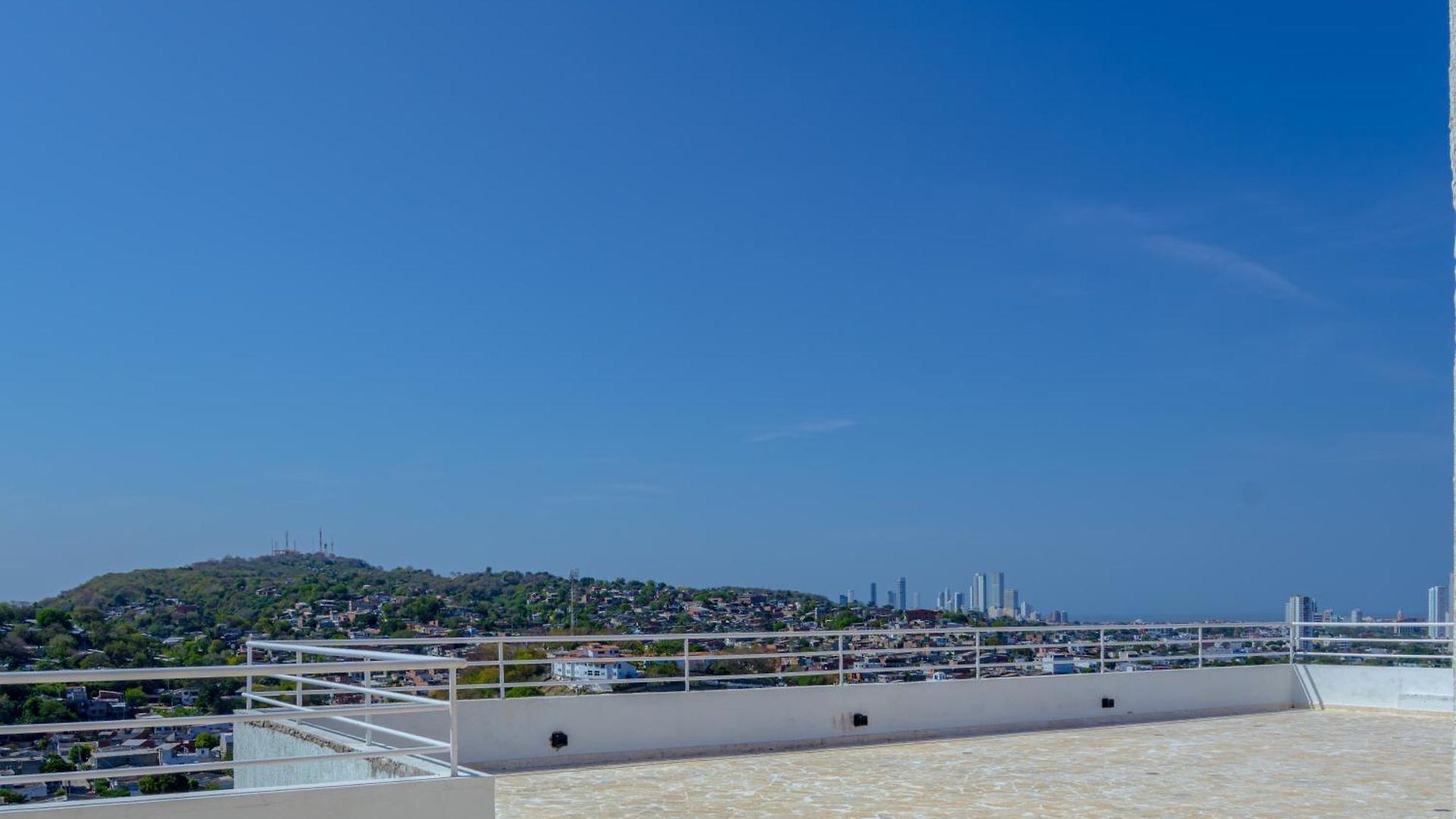 Apartamento View 17, Modern, 5 Min From Rafael Nuñez Airport