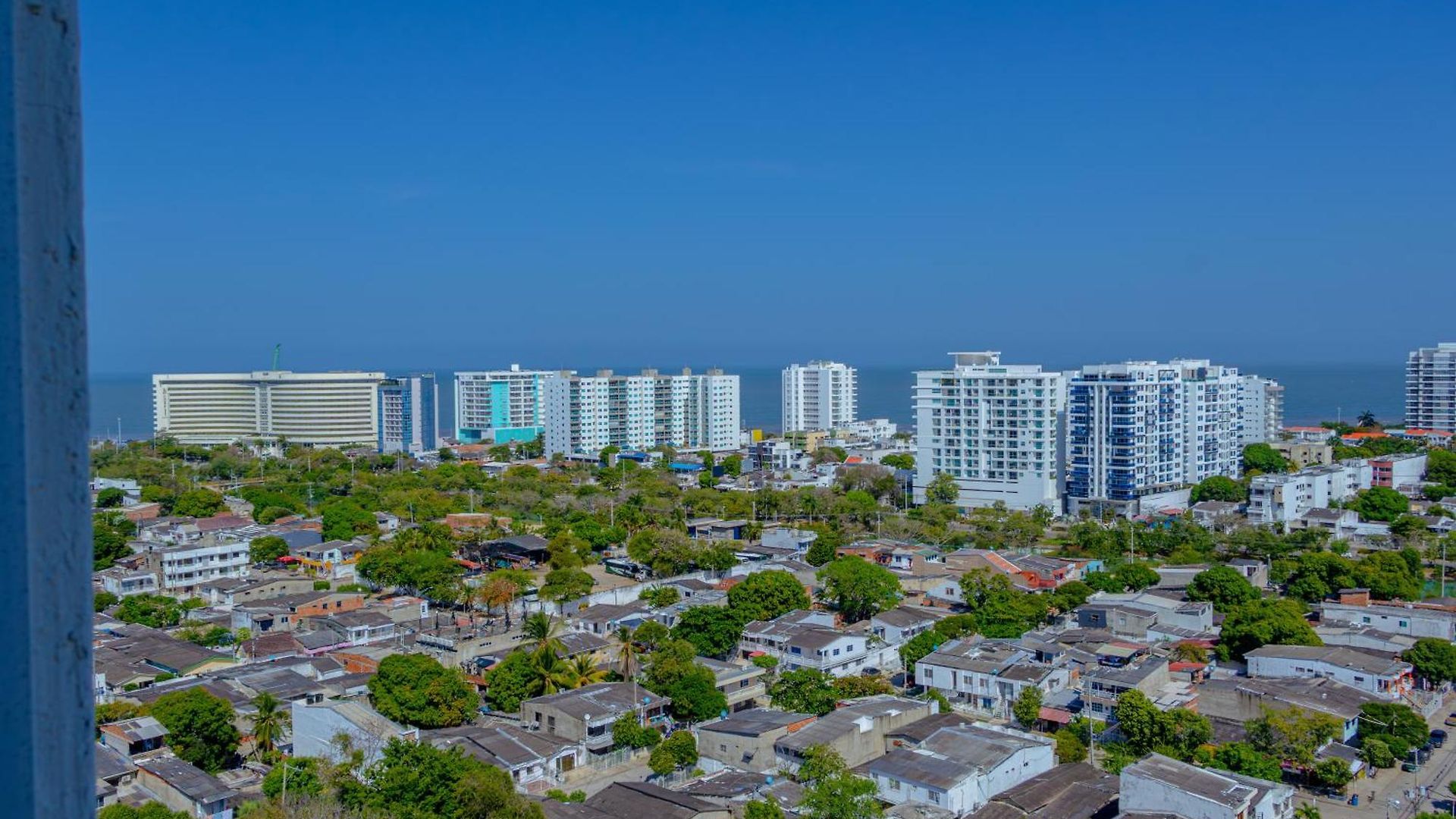 View 17, Modern, 5 Min From Rafael Nuñez Airport Apartamento