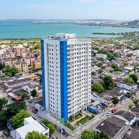 View 17, Modern, 5 Min From Rafael Nuñez Airport Apartamento