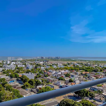 View 17, Modern, 5 Min From Rafael Nuñez Airport