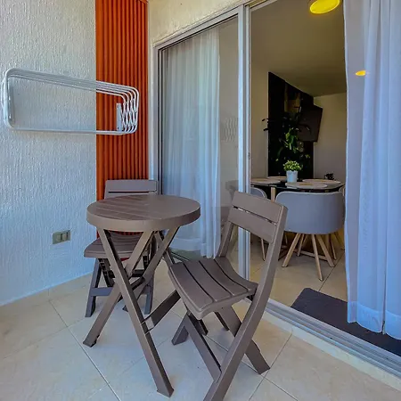 View 17, Modern, 5 Min From Rafael Nuñez Airport