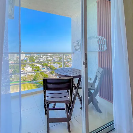 Apartamento View 17, Modern, 5 Min From Rafael Nuñez Airport