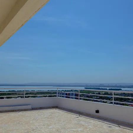 View 17, Modern, 5 Min From Rafael Nuñez Airport Cartagena